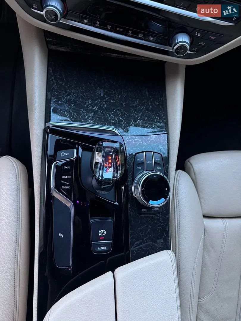 2017 BMW 5er - мініатюра 12