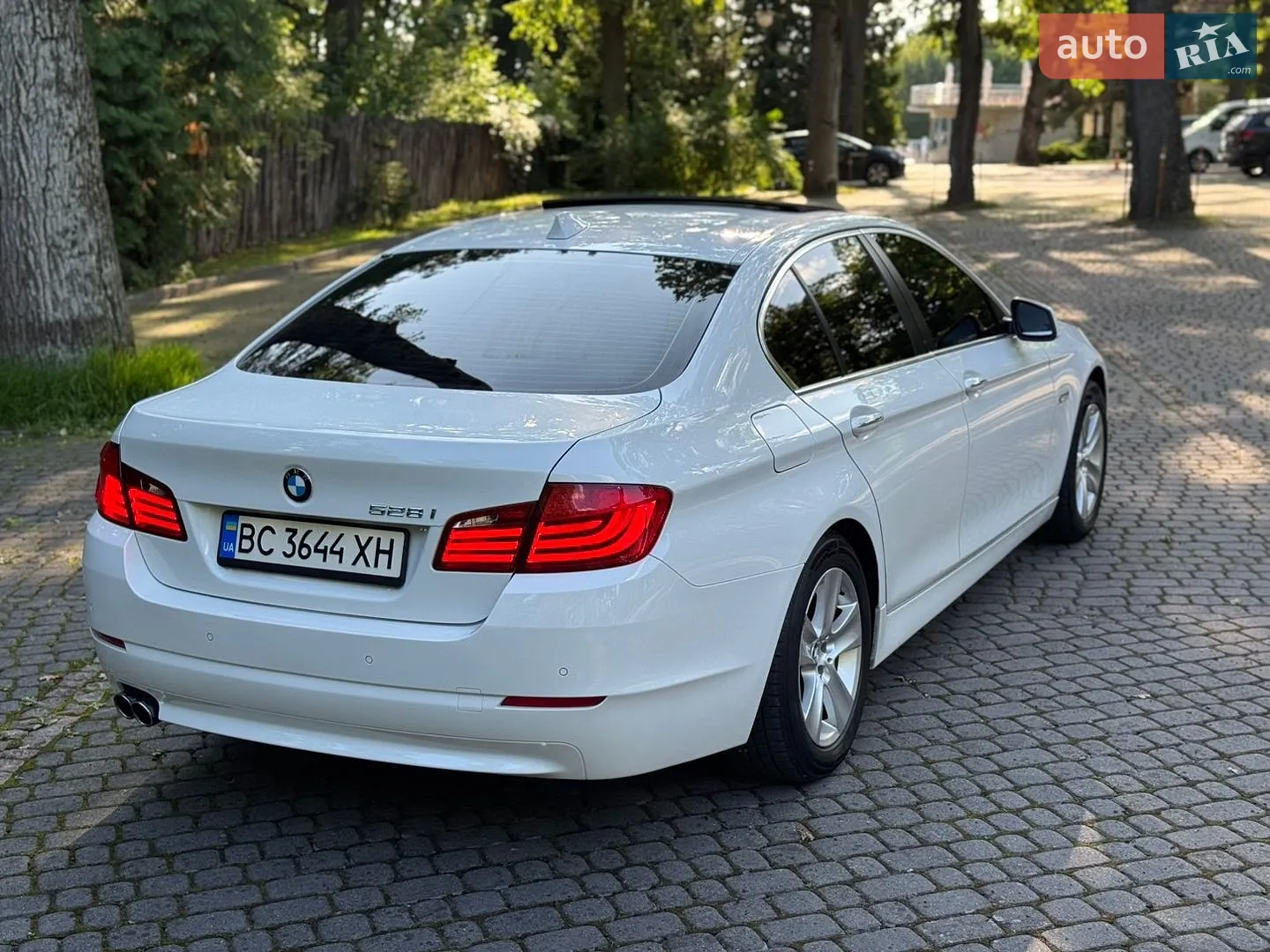2012 BMW 5er - мініатюра 2
