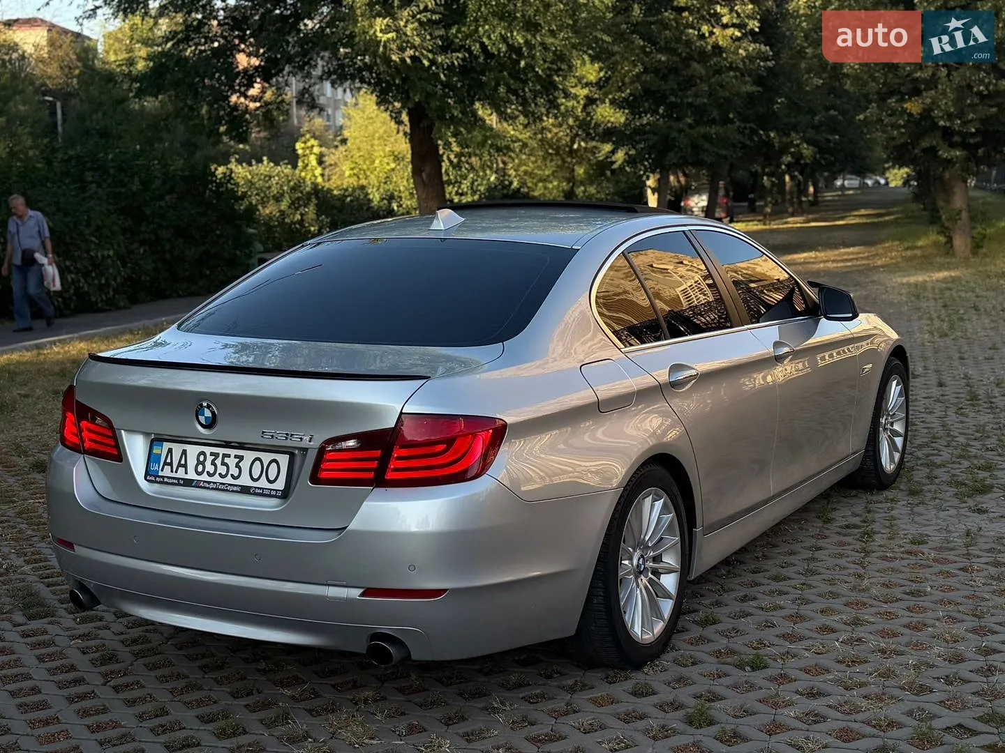 2011 BMW 5er - мініатюра 5