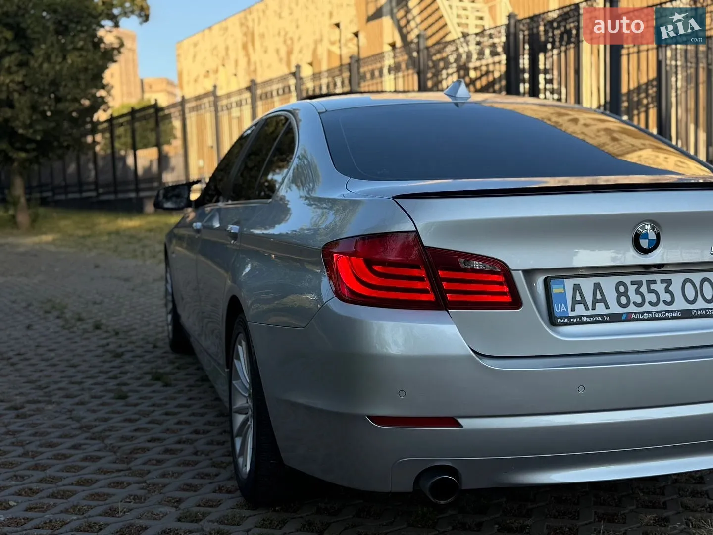 2011 BMW 5er - мініатюра 8