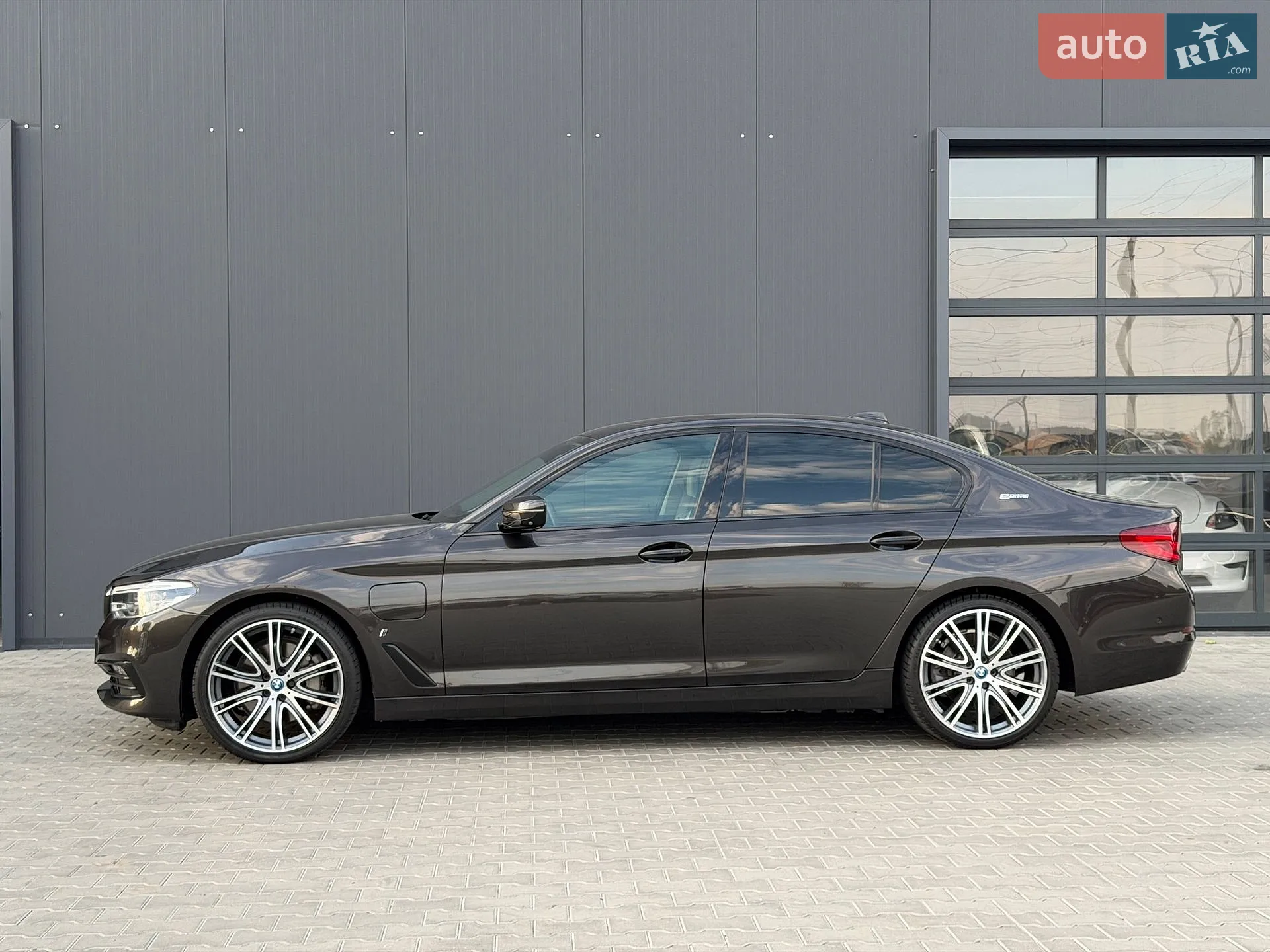 2017 BMW 5er - мініатюра 10