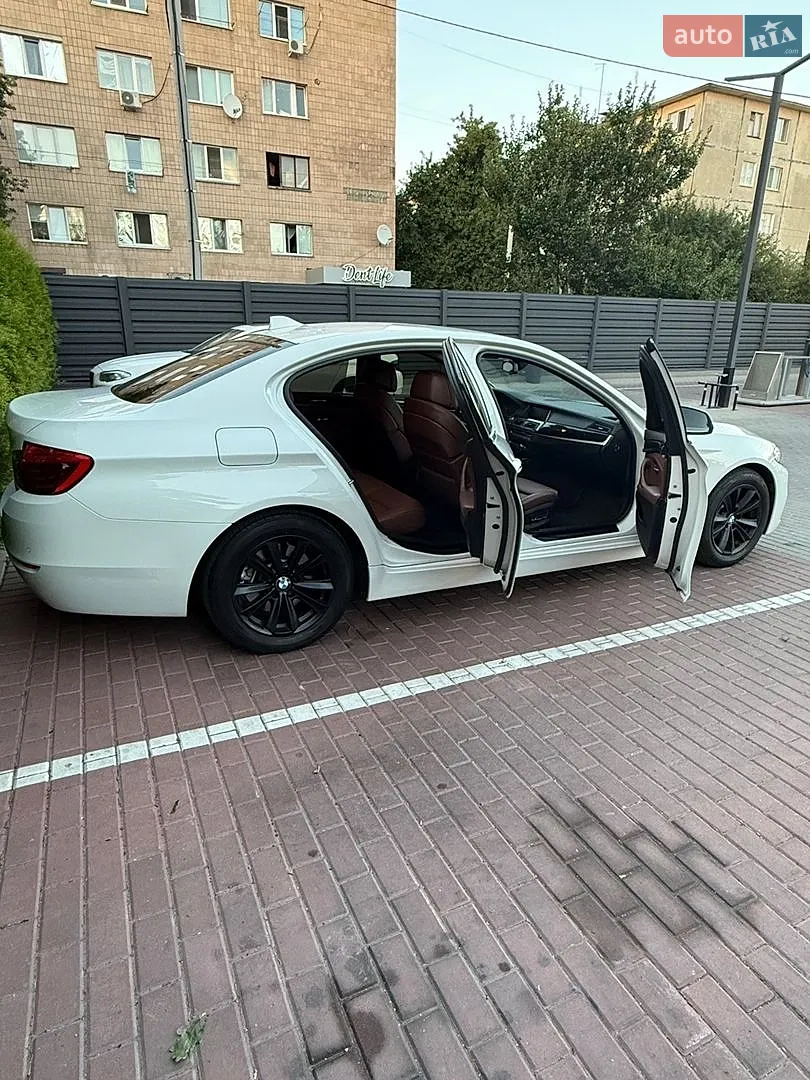 2016 BMW 5er - мініатюра 2