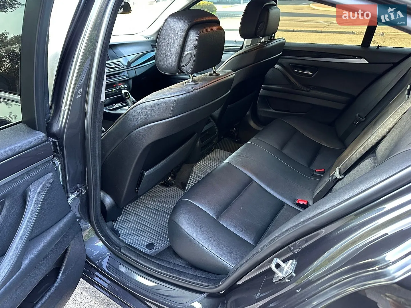 2011 BMW 5er - мініатюра 17
