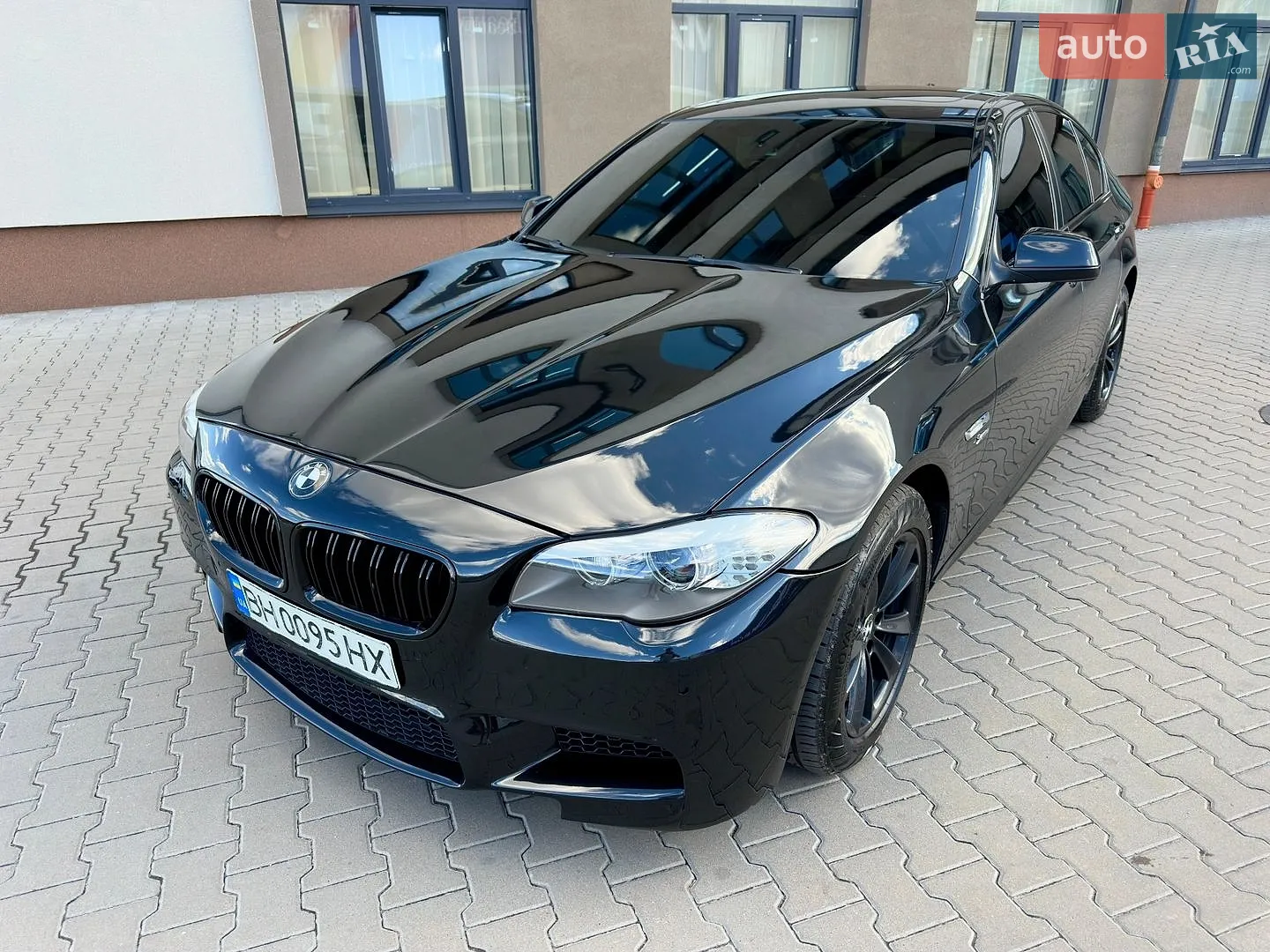 2012 BMW 5er - мініатюра 2