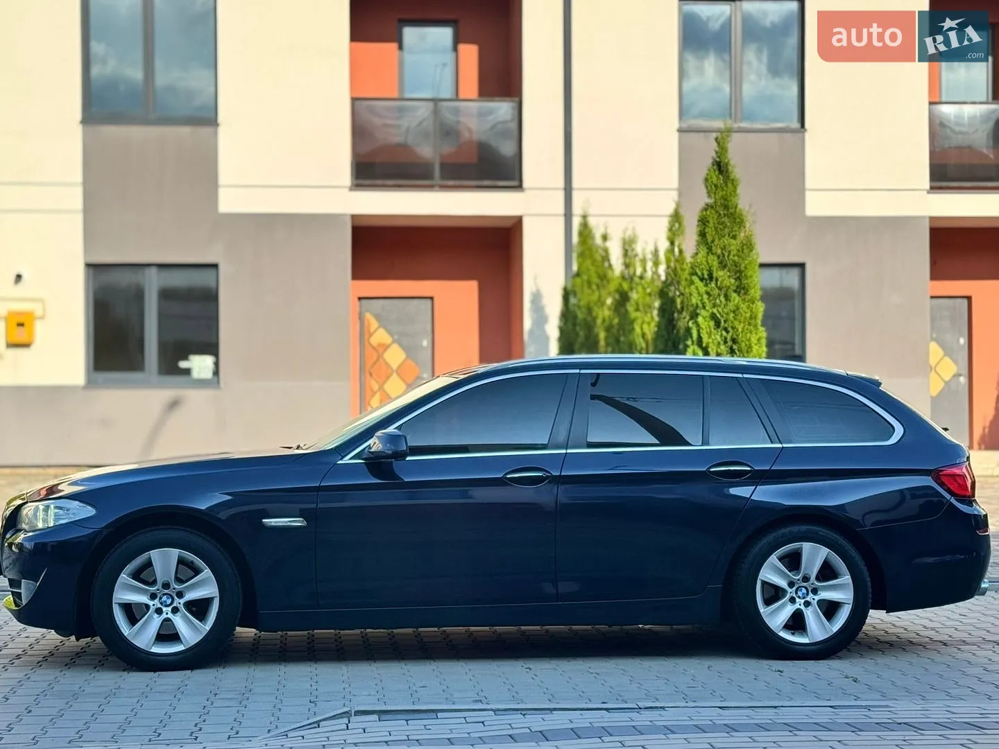 2012 BMW 5er - мініатюра 2
