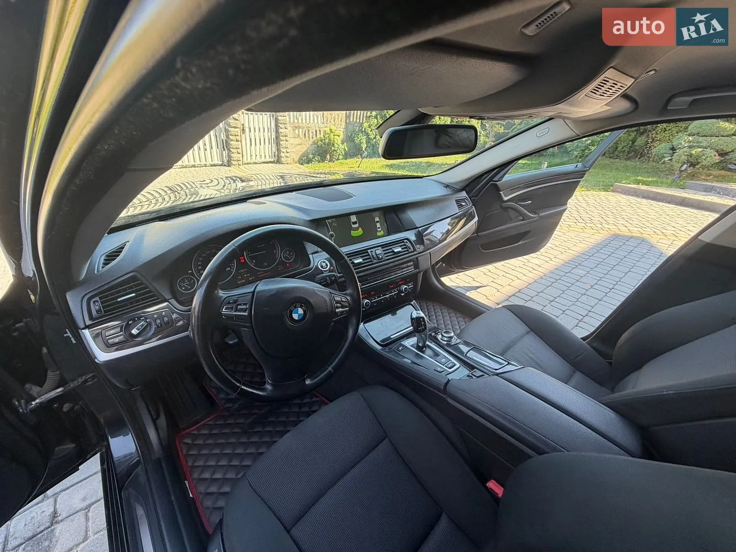 2010 BMW 5er - мініатюра 18