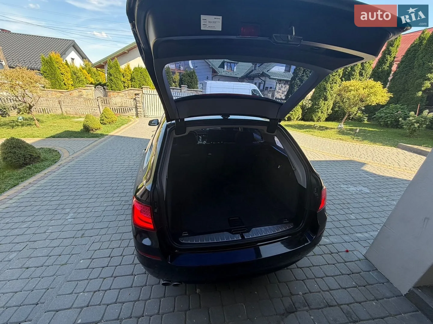 2010 BMW 5er - мініатюра 21