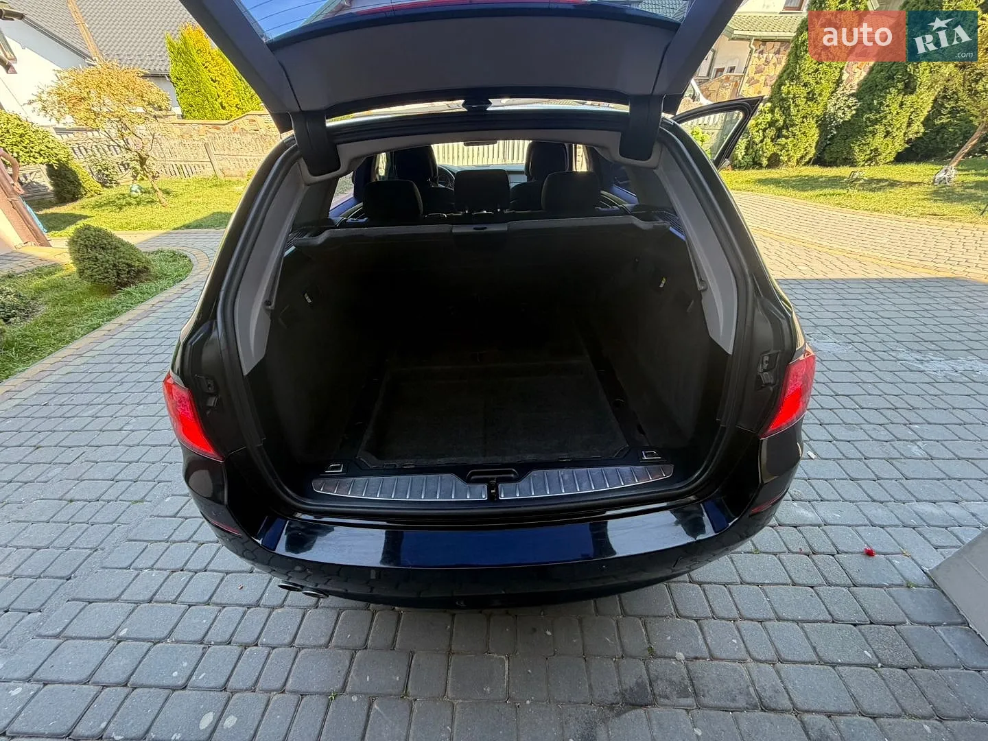 2010 BMW 5er - мініатюра 5