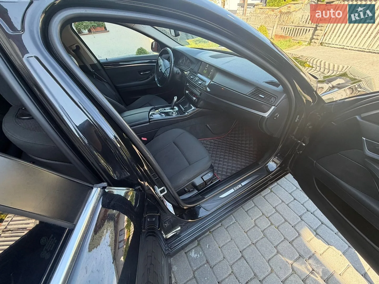 2010 BMW 5er - мініатюра 26