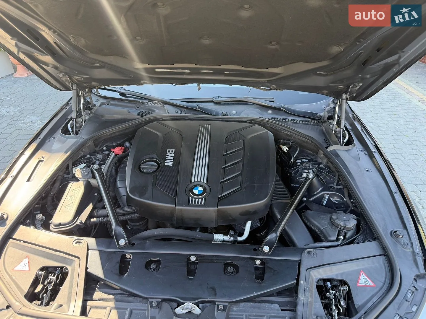 2010 BMW 5er - мініатюра 39