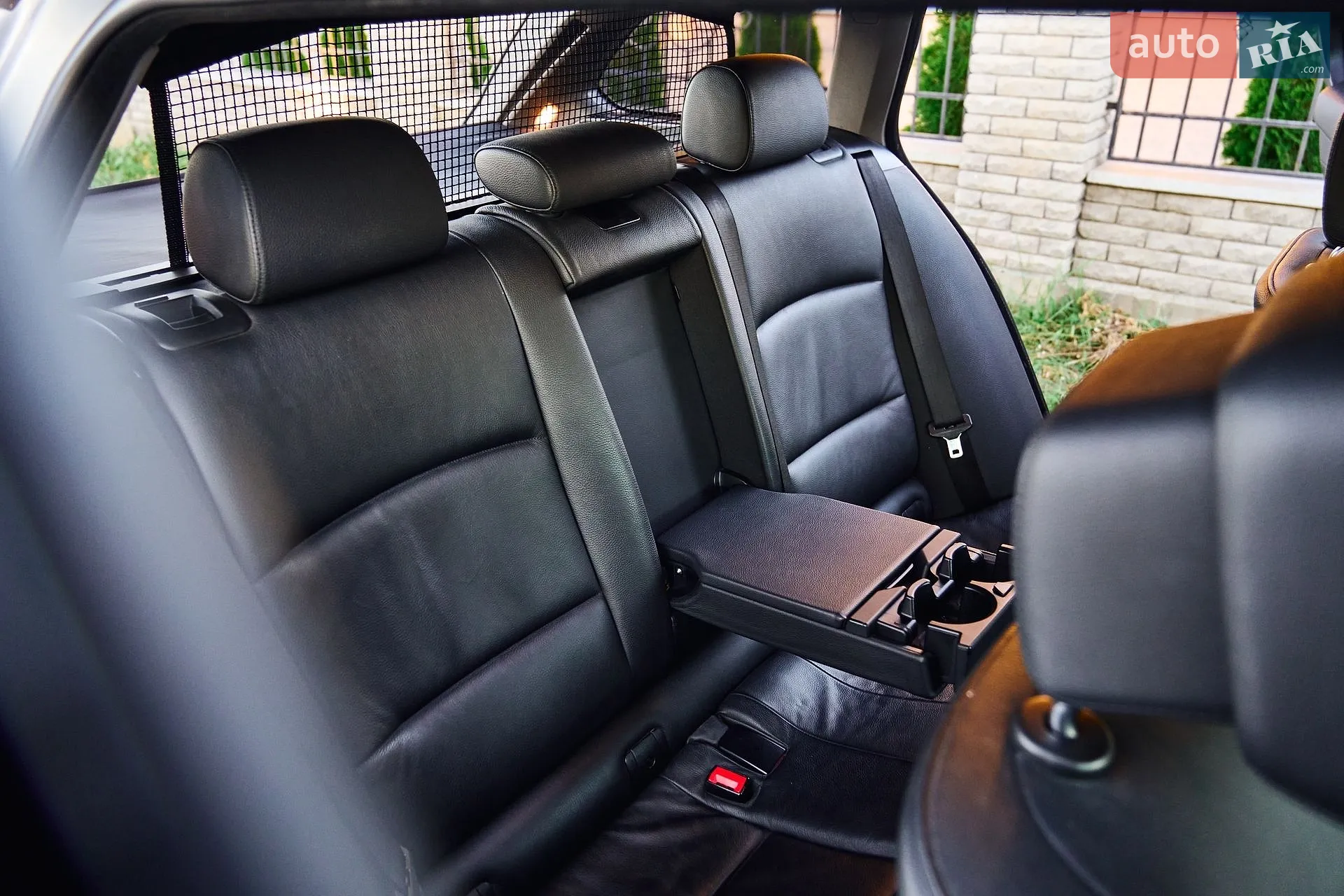 2010 BMW 5er - мініатюра 23