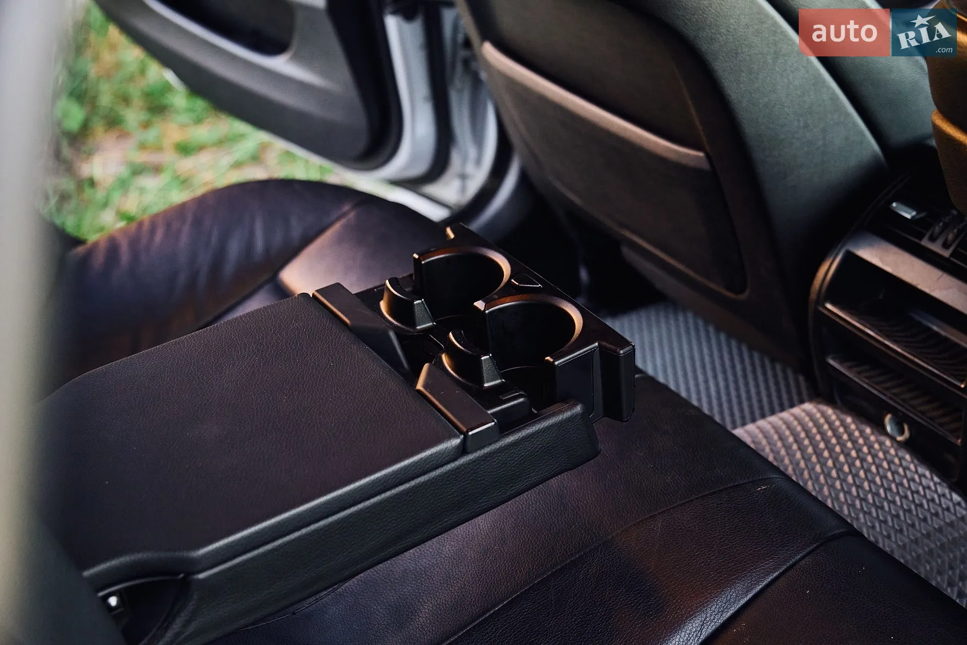 2010 BMW 5er - мініатюра 24