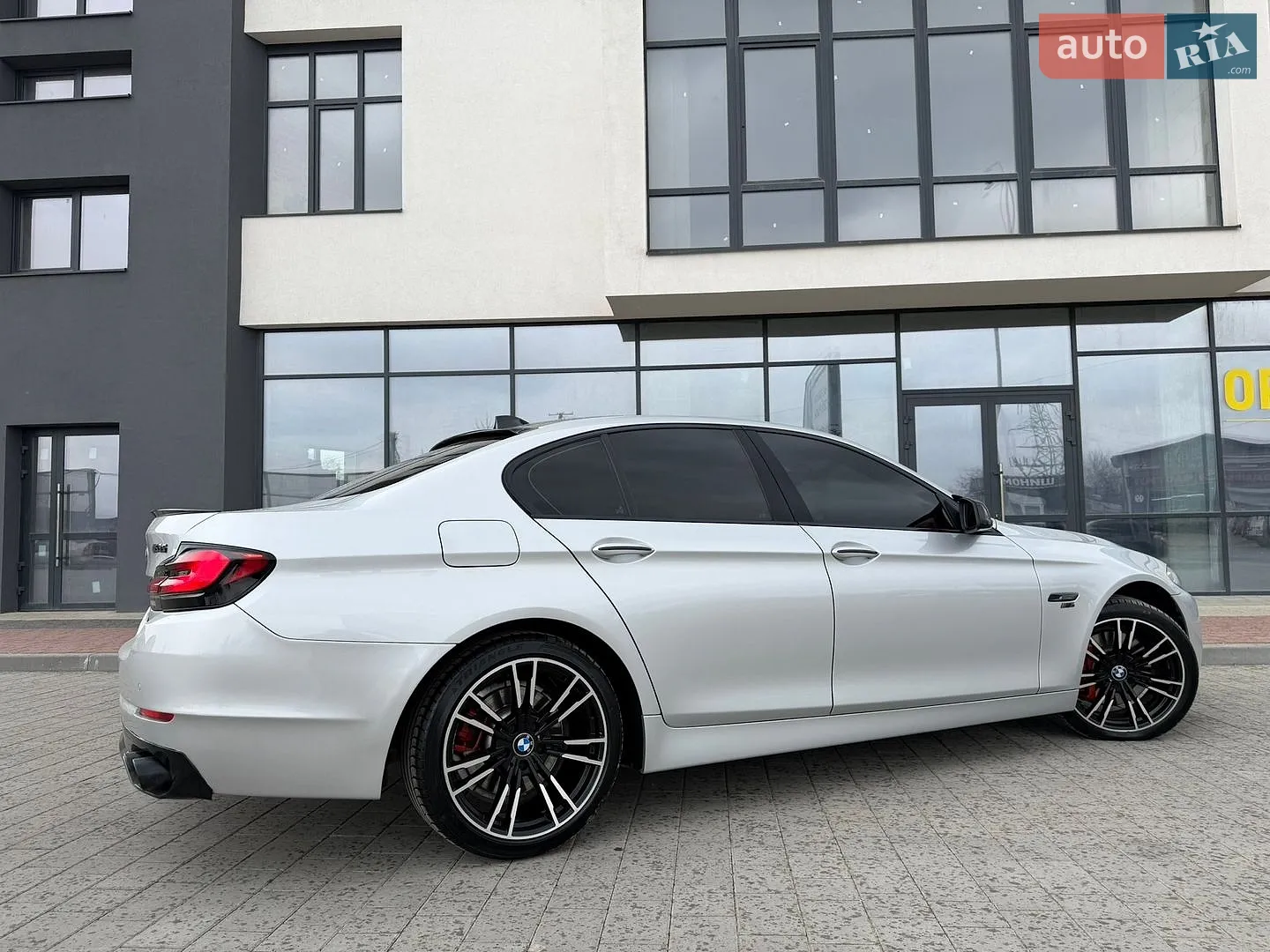 2010 BMW 5er - мініатюра 16