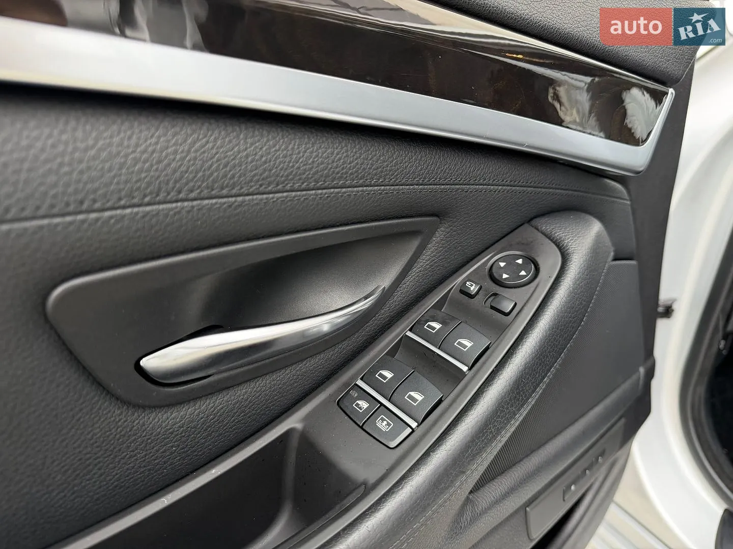 2010 BMW 5er - мініатюра 34