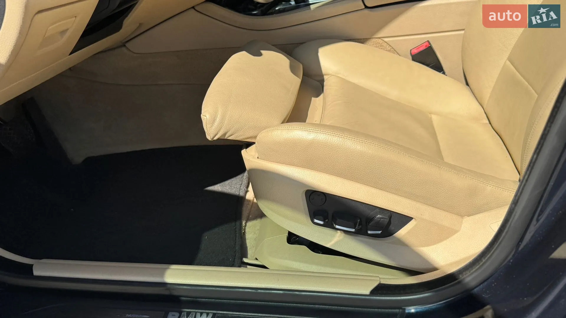 2011 BMW 5er - мініатюра 37
