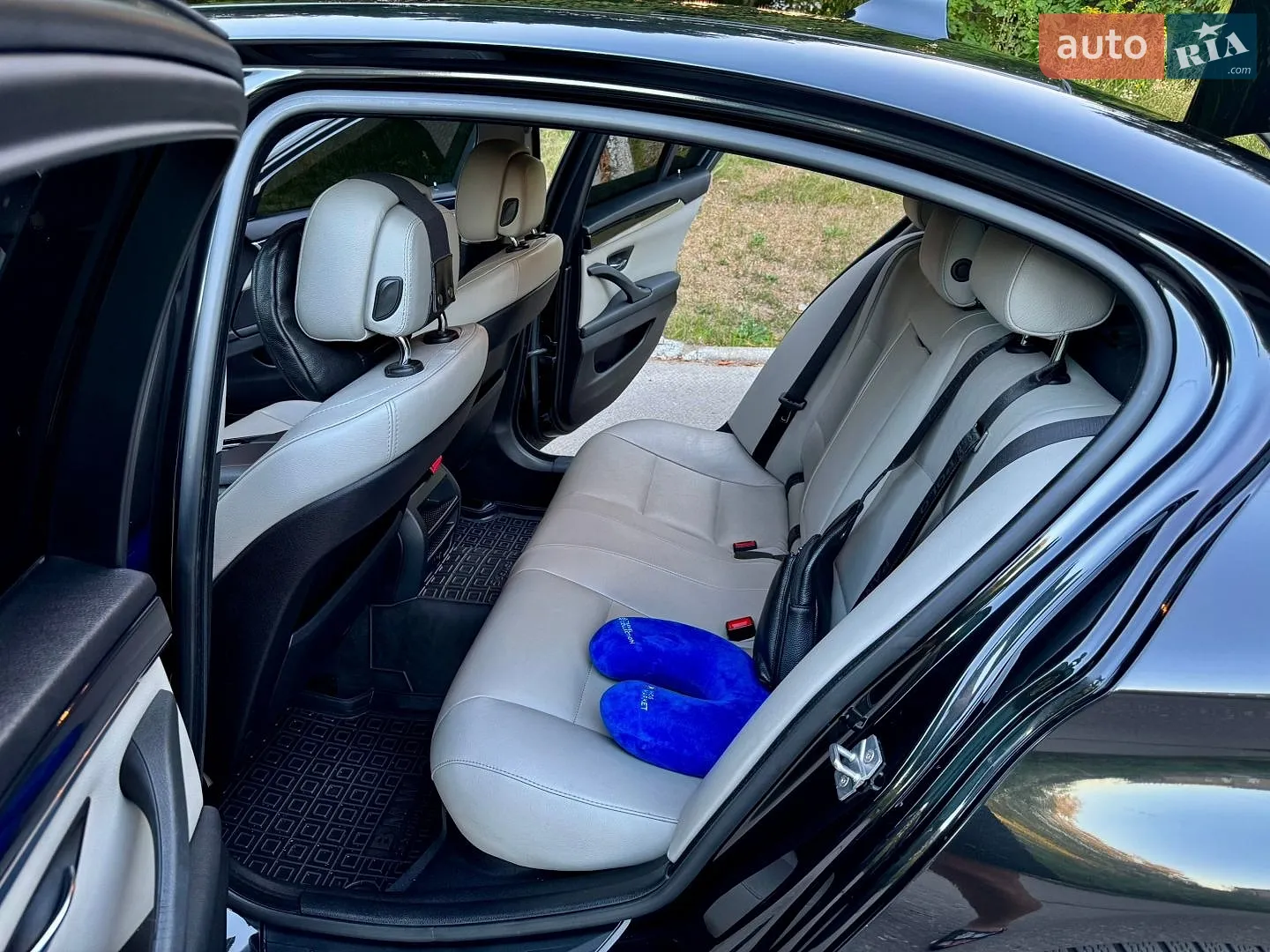 2010 BMW 5er - мініатюра 27