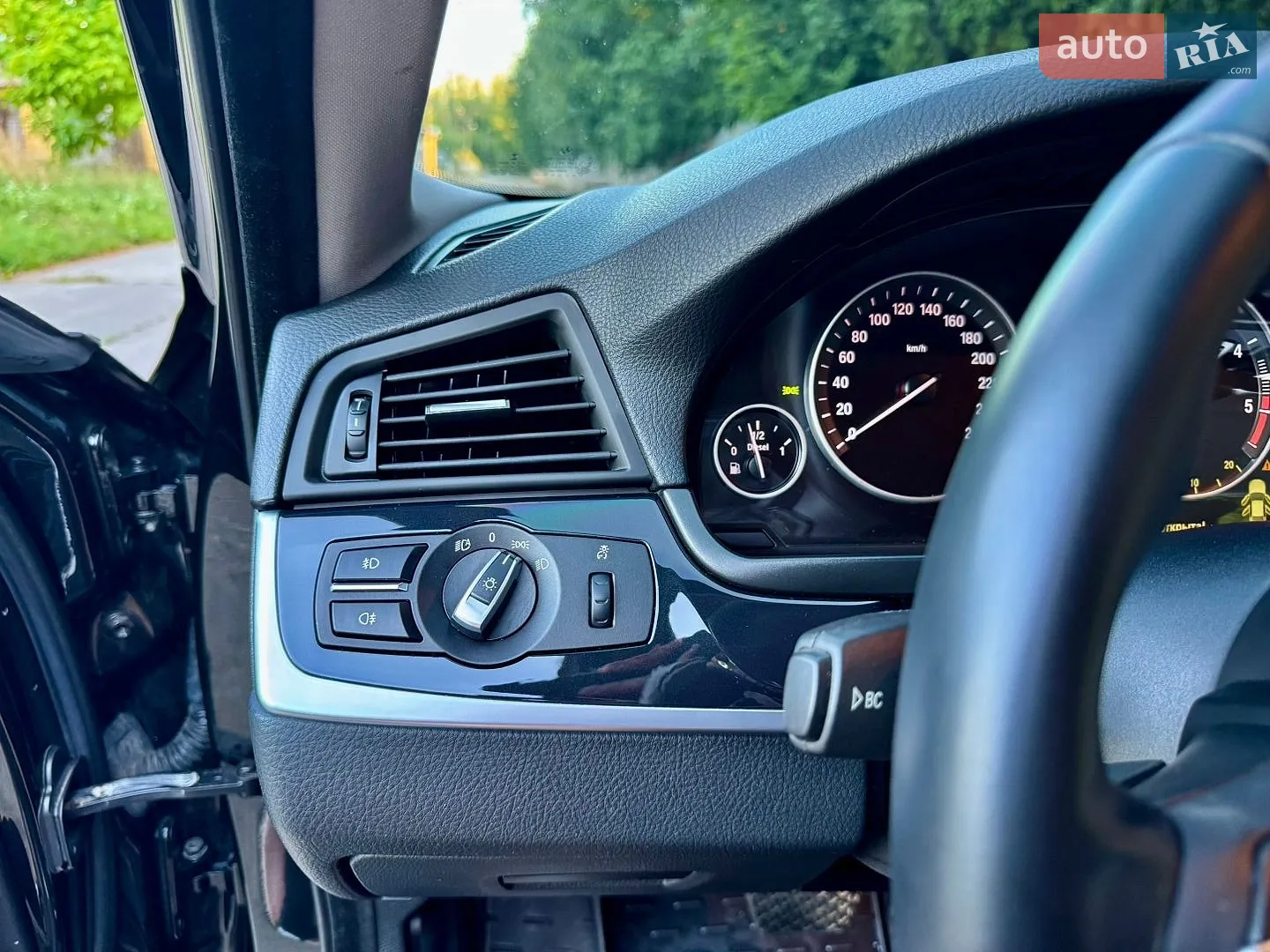 2010 BMW 5er - мініатюра 28