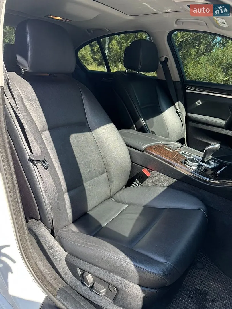 2012 BMW 5er - мініатюра 8