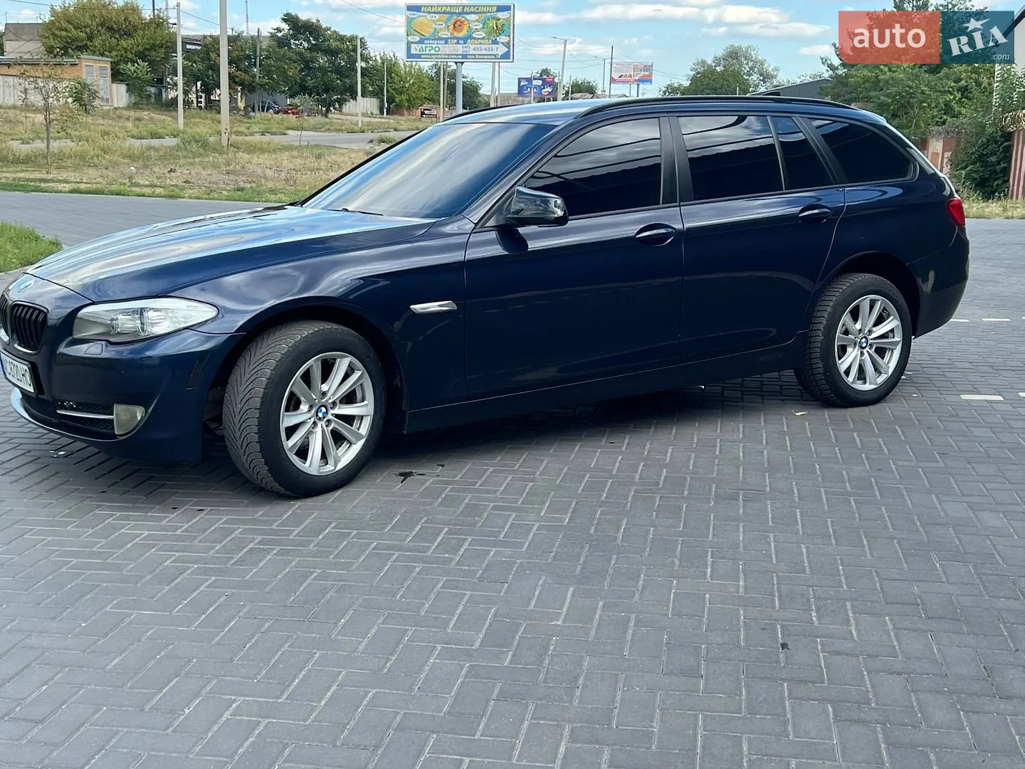 2011 BMW 5er - мініатюра 2