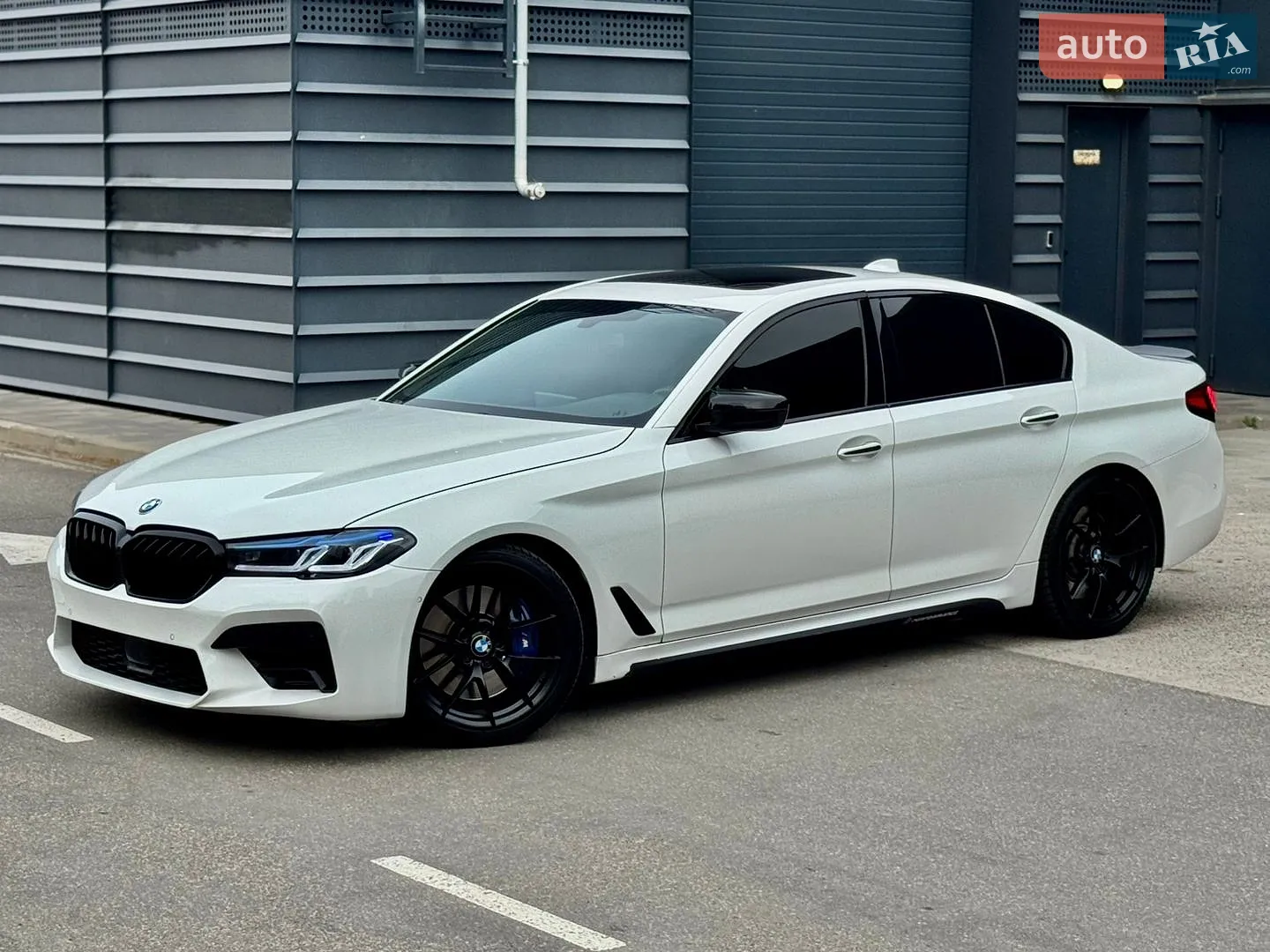 2017 BMW 5er - мініатюра 2