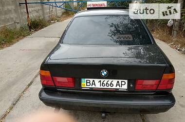 Седан BMW 520 1995 в Киеве