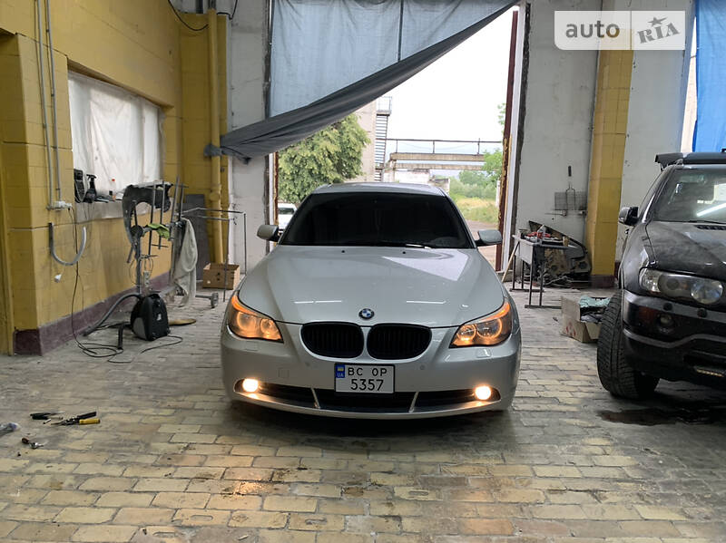 BMW 520