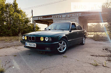 Седан BMW 520 1992 в Виннице