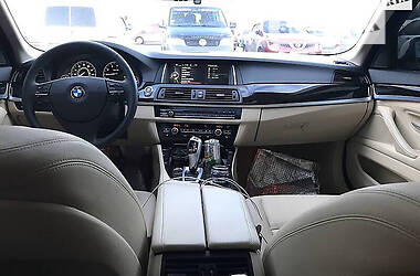 Седан BMW 528 2014 в Львові