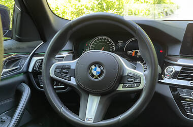 Седан BMW 530 2017 в Черновцах