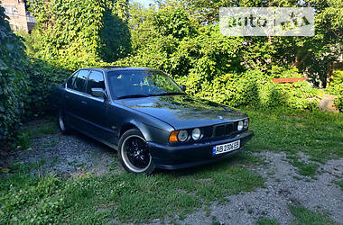 Седан BMW 530 1990 в Виннице