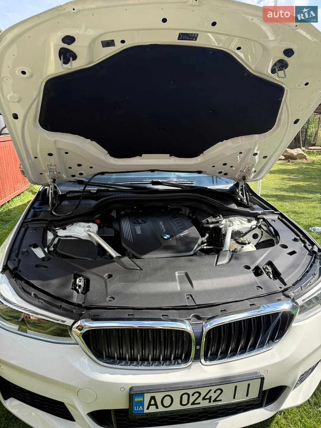 BMW 6 Series GT 2018 VIN WBAJW81070BK92909 фото оголошення 30 з 32