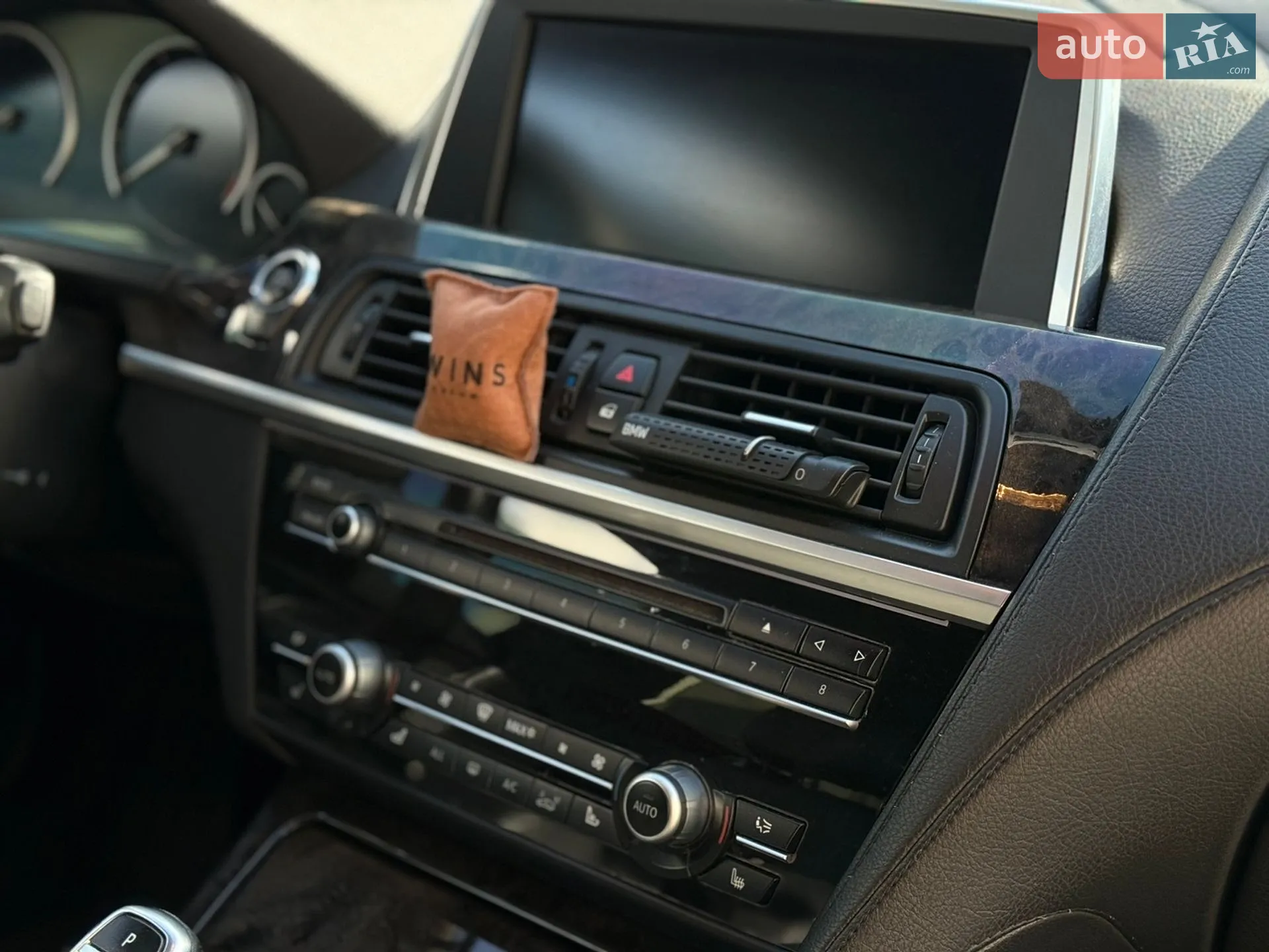 2012 BMW 6er - мініатюра 18