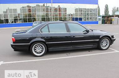 Седан BMW 7 Series 2000 в Чернигове