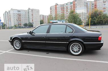 Седан BMW 7 Series 2000 в Чернигове