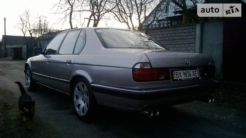 Седан BMW 7 Series 1992 в Полонном