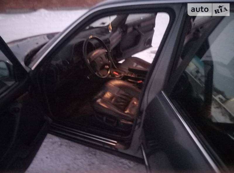 Седан BMW 7 Series 1989 в Виннице