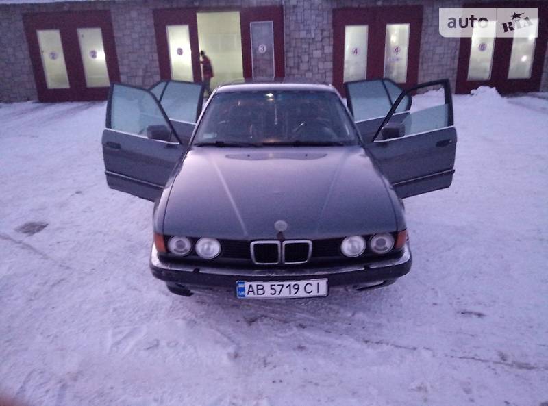 Седан BMW 7 Series 1989 в Виннице