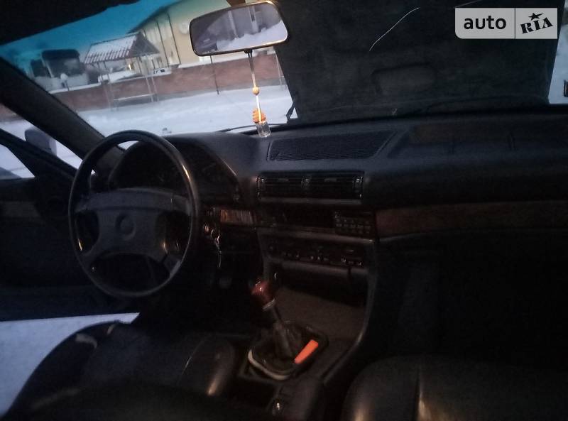 Седан BMW 7 Series 1989 в Виннице