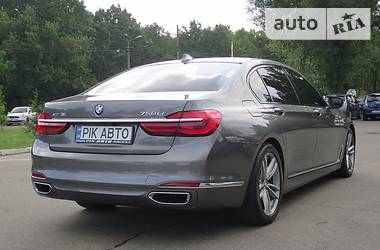 Седан BMW 7 Series 2016 в Киеве