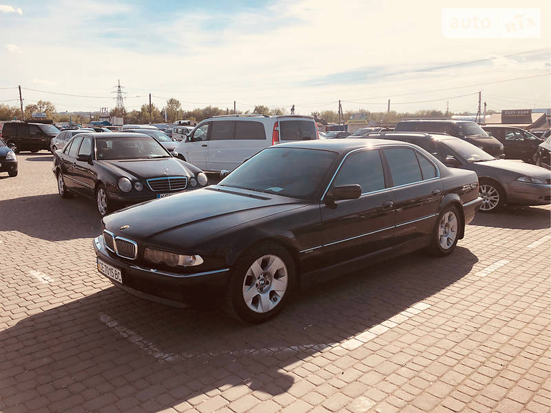 Седан BMW 7 Series 2000 в Чернівцях