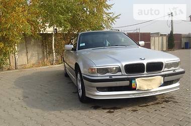 Седан BMW 7 Series 2000 в Черновцах