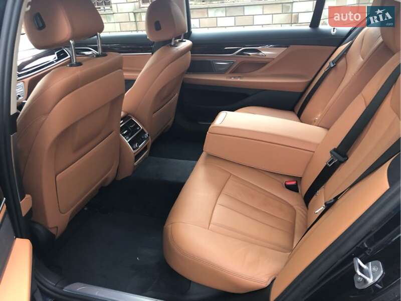 Седан BMW 7 Series 2016 в Тернополі