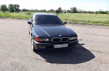Седан BMW 7 Series 1995 в Угледаре