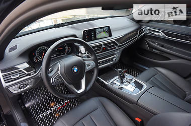 Седан BMW 7 Series 2018 в 