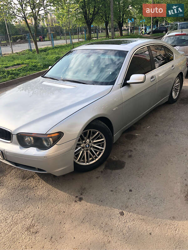 Седан BMW 7 Series 2002 в Львові