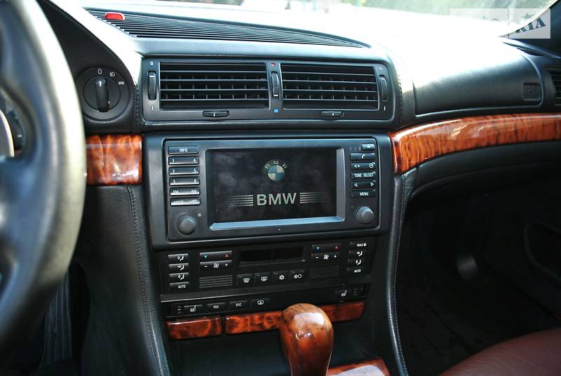 Седан BMW 7 Series 2001 в Староконстантинове