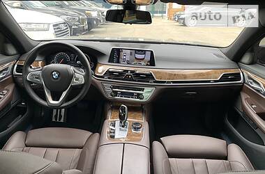 Седан BMW 7 Series 2016 в Киеве