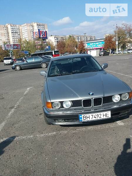 Седан BMW 7 Series 1990 в Одессе