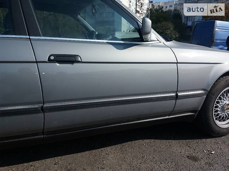 Седан BMW 7 Series 1990 в Одессе