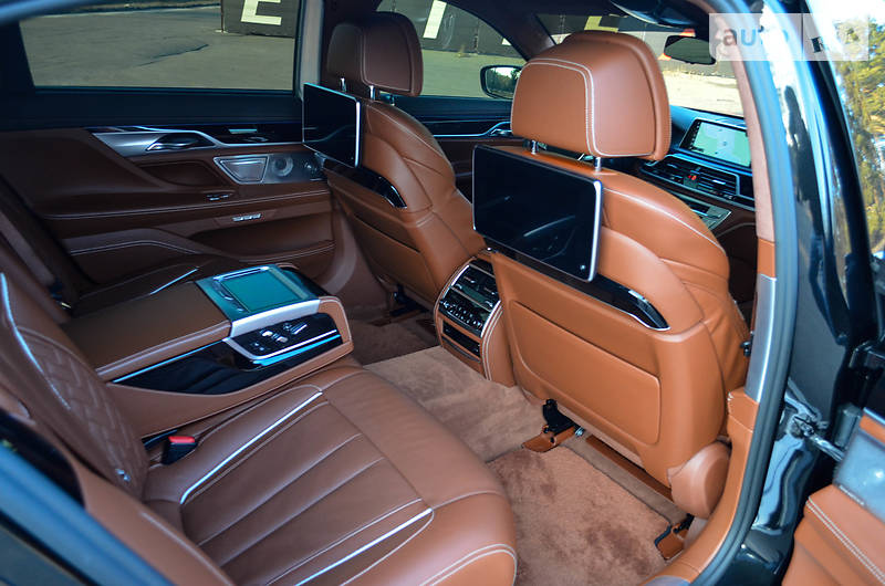 Седан BMW 7 Series 2016 в Києві